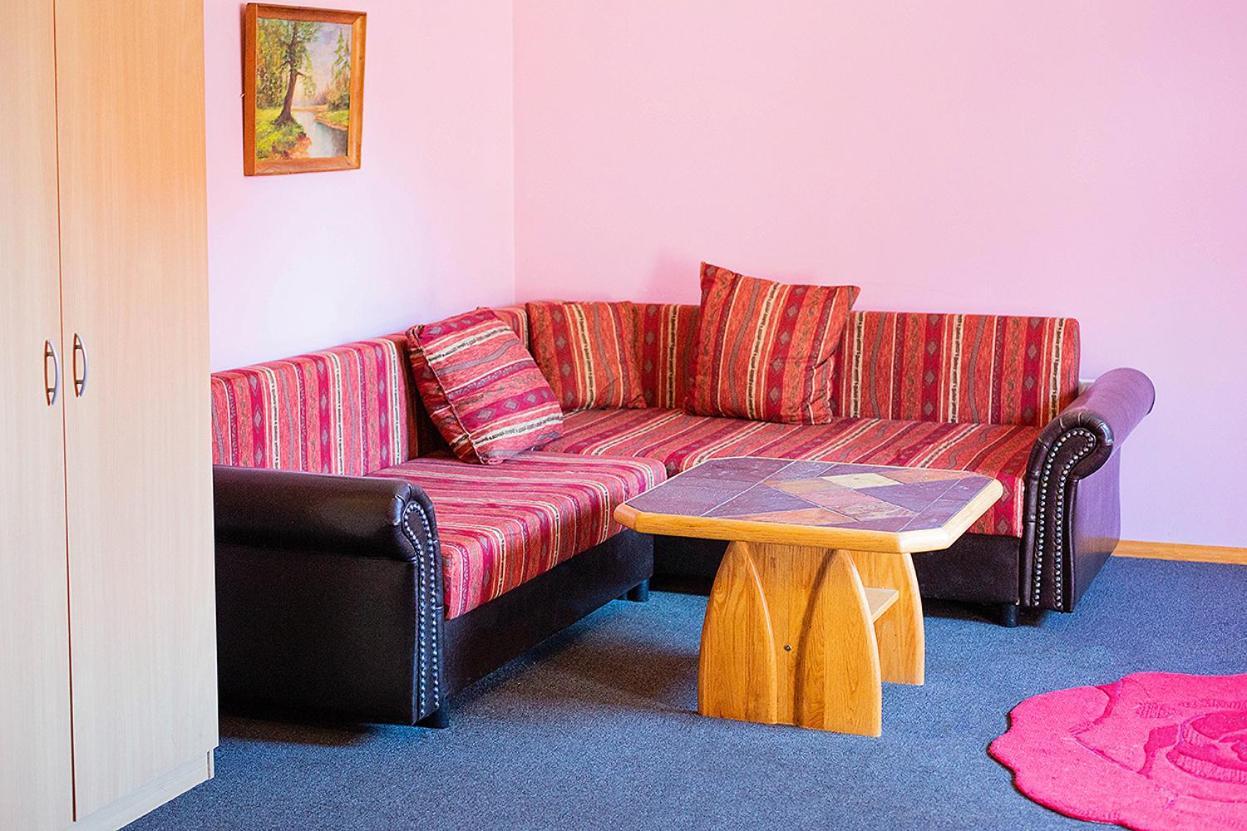 Smilgas Hotel Līči Екстериор снимка